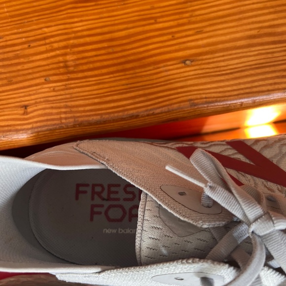 Brand New New Balance - Picture 2 of 4